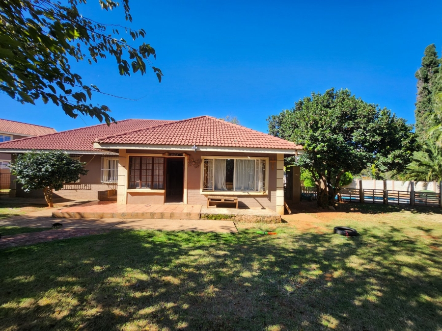 3 Bedroom Property for Sale in Adamayview North West